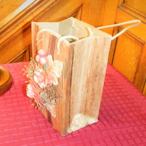 Ideal ~~~ Gift BAG ~~~ or Even Keep for Yourself as Part of Your Decor - Picture 5 of 5
